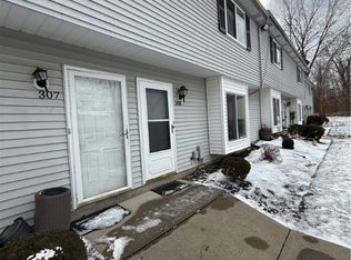 308 Maplebrook Dr, Painesville, OH 44077