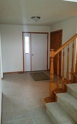 3rd image of 1400 Candlewick Dr NW