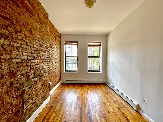 Rented by Parlor Real Estate Corp | media 5