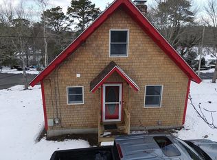 2 Wind Rose Ln, Plymouth, MA 02360