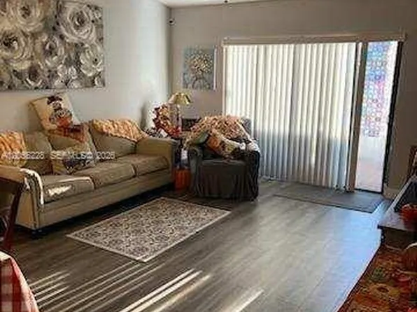 11699 NW 11th St, Hollywood, FL 33026
