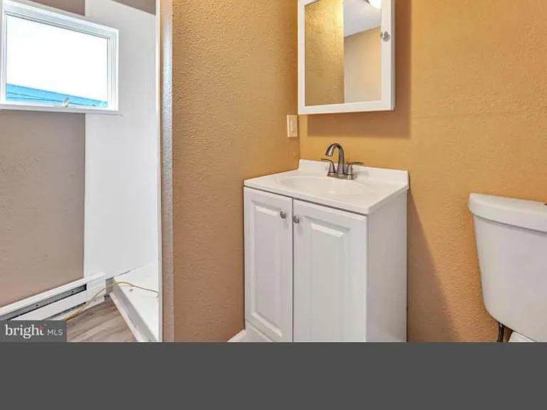 1506 Walnut St — Photo 13