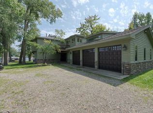 4998 Cheyenne Ave, Waterford, MI 48327