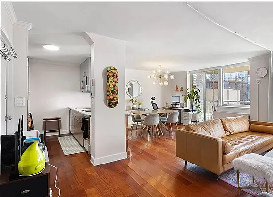 Rented by Oxford Property Group | media 11