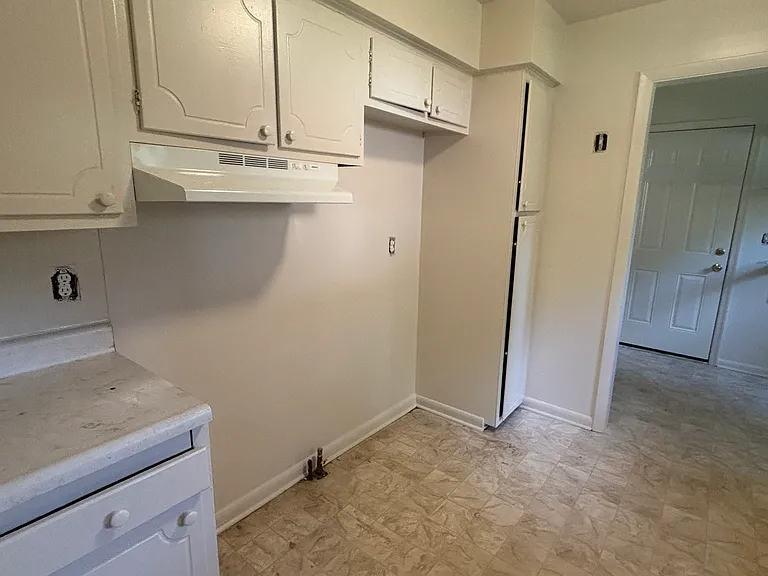 808 Mohawk Ave — Photo 6