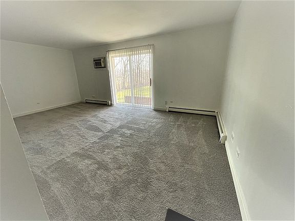 5th image of 2331 Ogden Ave APT 3
