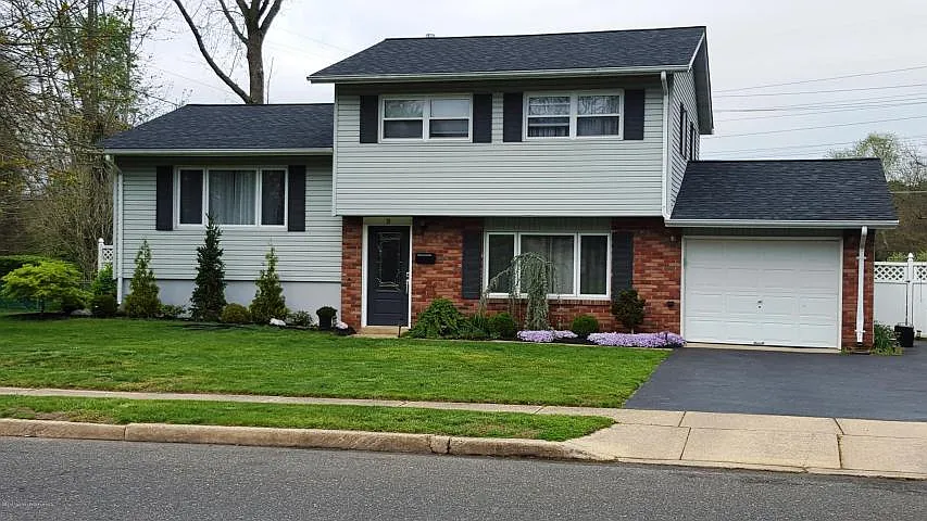 30 Brookwood Pkwy photo 1