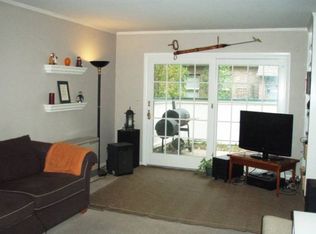 80 Austin Dr APT 154, Burlington, VT 05401