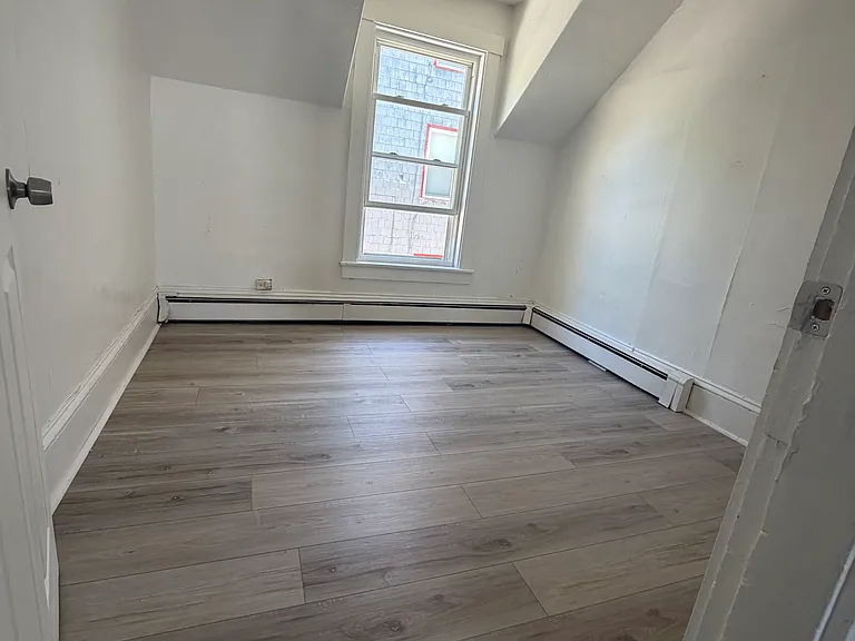 274 Pine St #2A — Photo 11