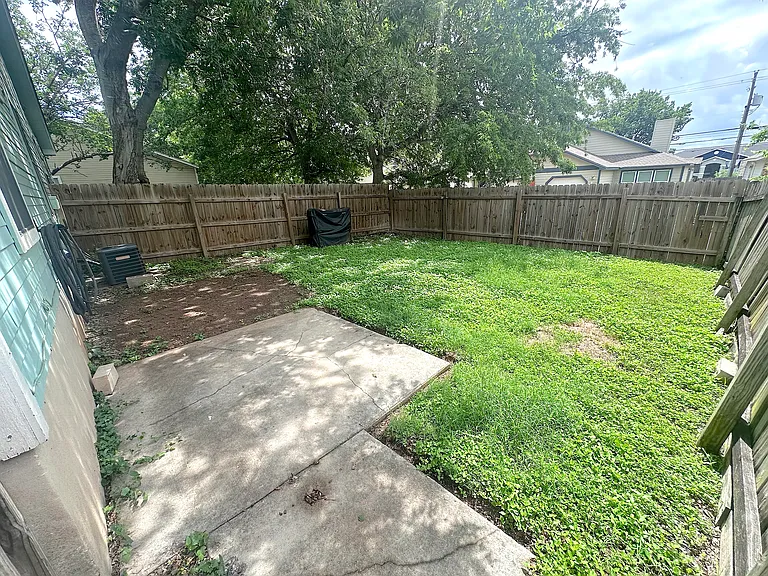 9401 Kempler Dr #B — Photo 11