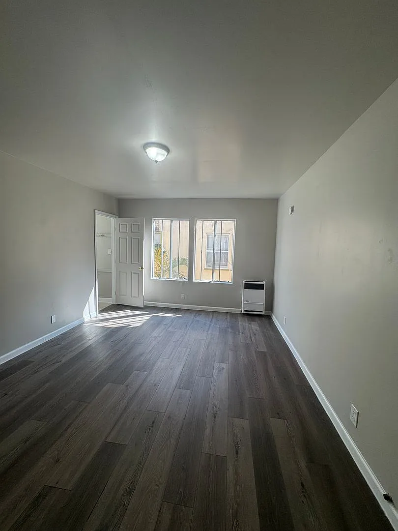 Studio, 1.0 bath, 380 sqft, $1,450 — Photo 2