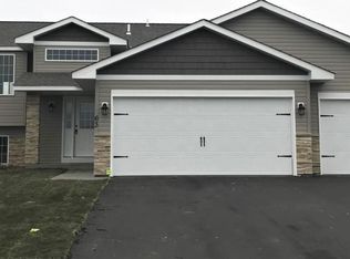 936 Moline Loop NW, Isanti, MN 55040