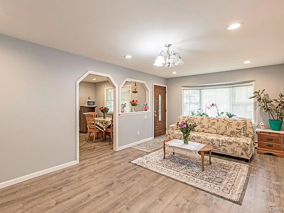 4th image of 30 Paul Drive