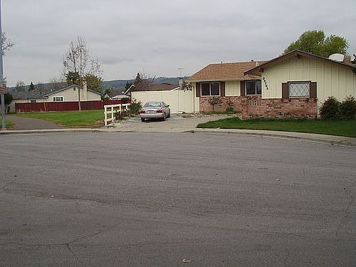 View of house from cul-de-sac