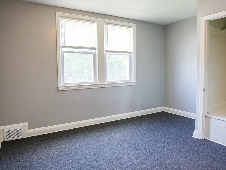 833 E Cold Spring Ln — Photo 18