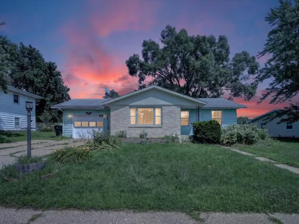 1941 Masters St, Beloit, WI 53511