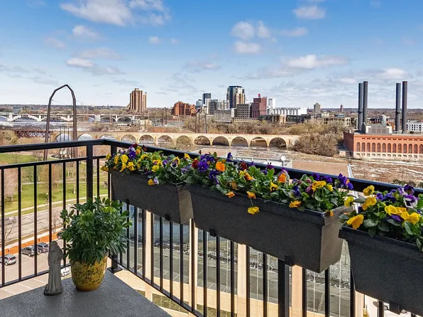 1120 S 2nd St APT 903, Minneapolis, MN 55415