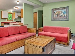 15 Elk Dr, Lee, MA 01238
