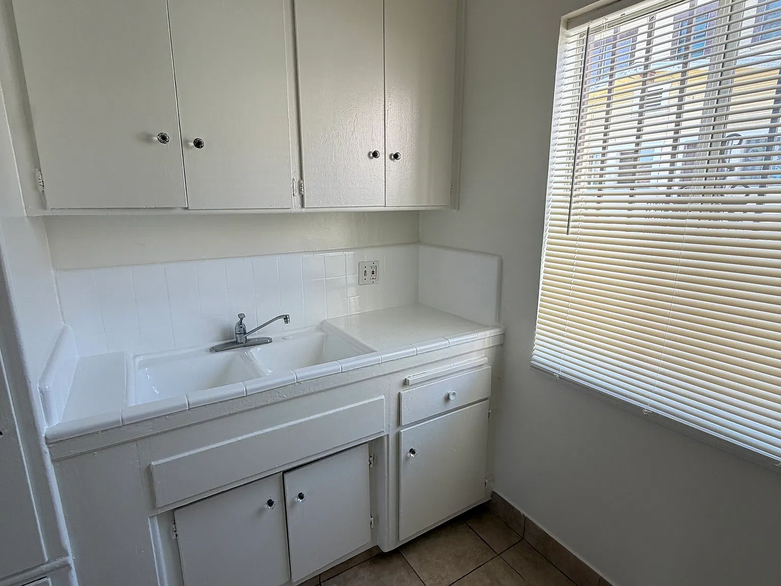 2 bed, $2,490 — Photo 4