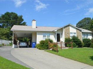 1808 Lois Ct, Winston Salem, NC 27127