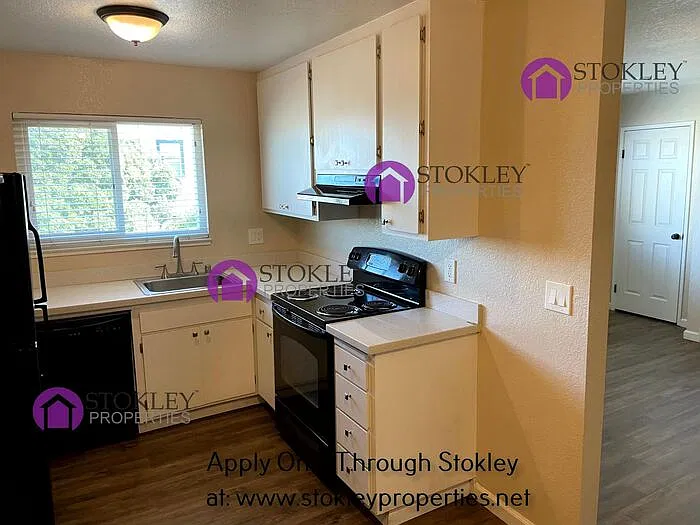 1 bed, 1.0 bath, 900 sqft, $1,795 — Photo 2