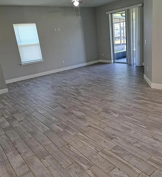 20627 Majestic St — Photo 2