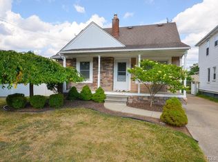 1304 N Wilson Ave, Royal Oak, MI 48067