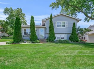 4950 Wakonda Dr, Norwalk, IA 50211