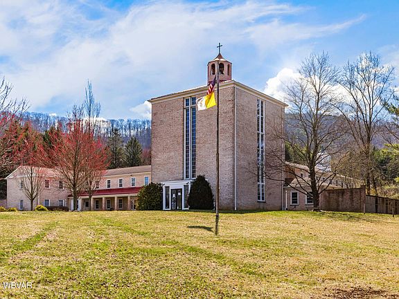 3rd image of 430 Monastery Rd
