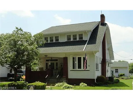 132 Elm St photo 1