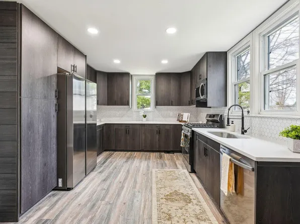 84 S Church St, Thornville, OH 43076