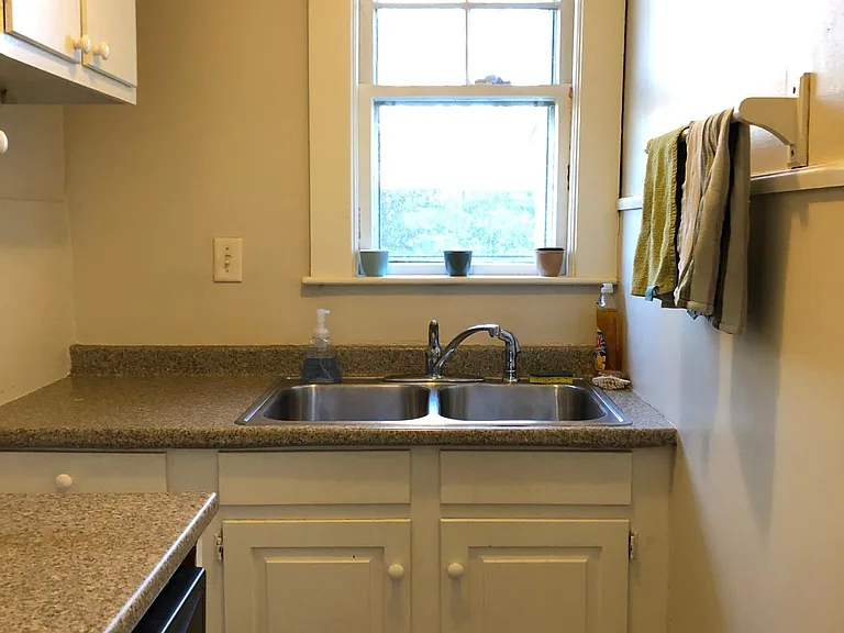 170 Beech Ave #1 — Photo 7