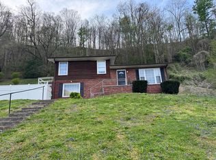 514 Cracker Bottom Rd, Martin, KY 41649