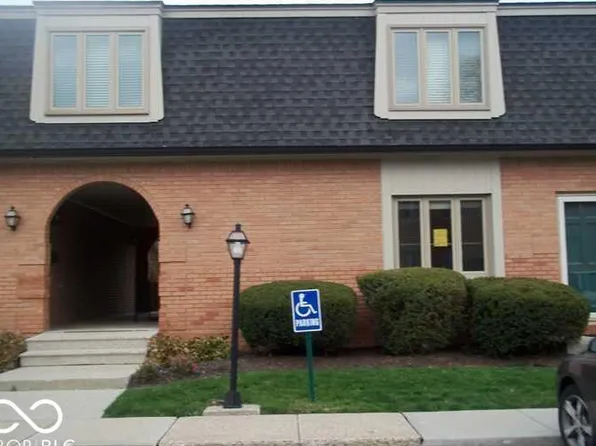 8511 Canterbury Sq W, Indianapolis, IN 46260
