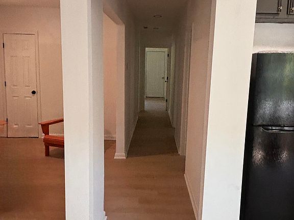 3rd image of 425 Childs Rd