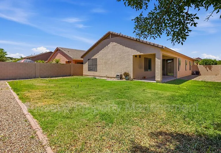 21069 N Jocelyn Ln — Photo 29