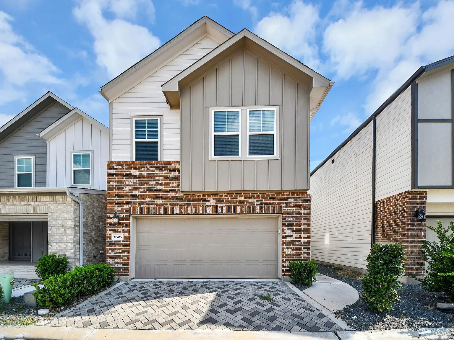 4 bed, 2.5 bath, 2030 sqft, $2,650 — Photo 3
