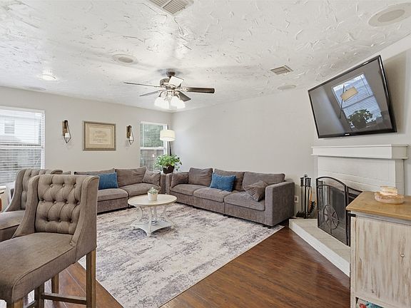 5th image of 8400 Mild Creek Ln
