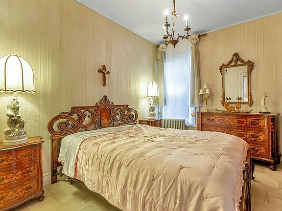 5th image of 59 Gautier Ave