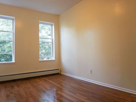 4th image of 1314 Jefferson Ave #3