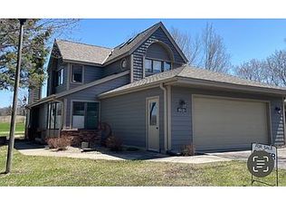 18121 Judicial Way S, Lakeville, MN 55044