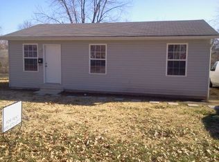 618 N Monroe St, Lebanon, IL 62254