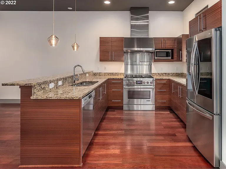 1726 NW Riverscape St — Photo 9