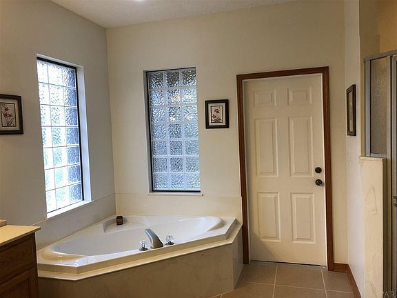 3rd image of 6659 Emerald Forest Dr