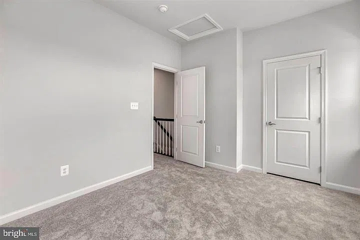 7504 Hancock St — Photo 1