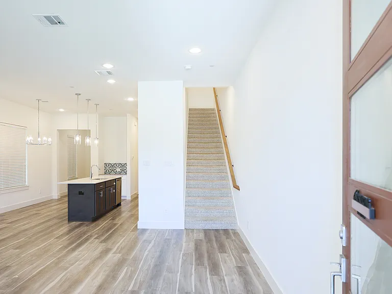 808 Eaglescliffe Lndg — Photo 4