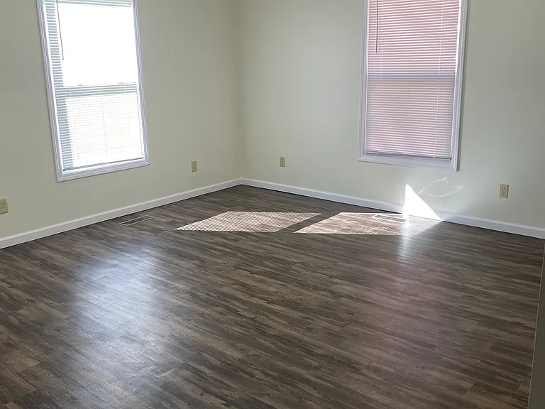 97 Lakeview Blvd — Photo 4