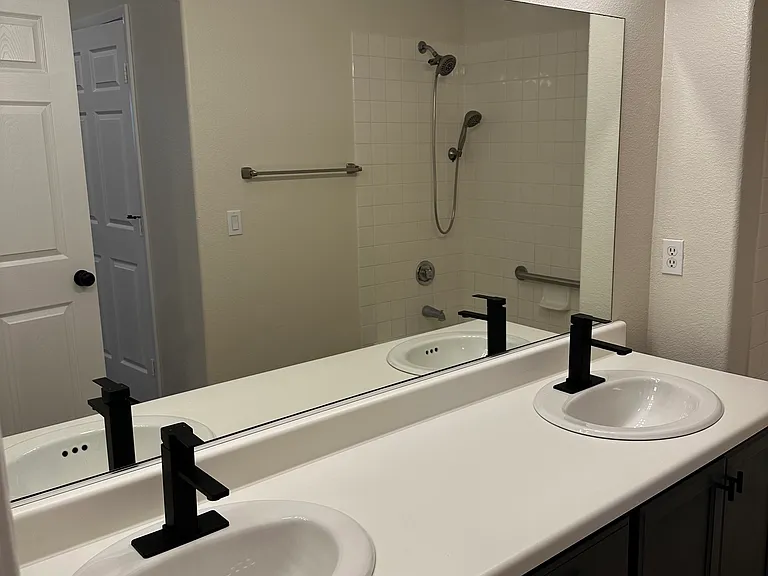 10245 S Maryland Pkwy #1205 — Photo 11