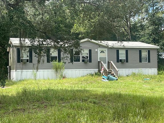 3rd image of 215 Azalea Ave