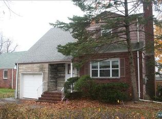 379 New Bridge Rd, Bergenfield, NJ 07621